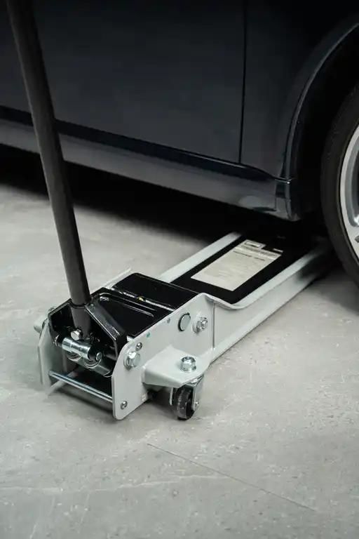 2 Tons Rolling Steel Floor Jack - Height from 2.75"-24''