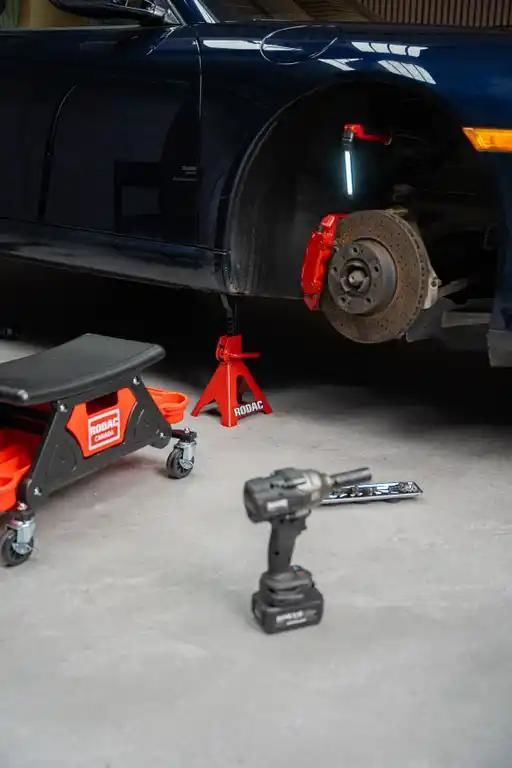 Jack Stand - Ratcheting Style 12 ton,17.75-28.5" (sold in pairs)